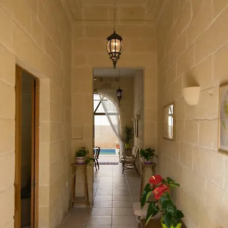 Teresa Townhouse بيت ضيافة