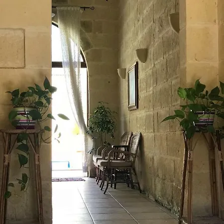 Teresa Townhouse Gasthuis Qala