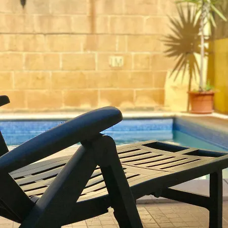 Teresa Townhouse * Qala