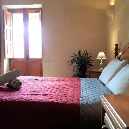 Teresa Townhouse * Qala